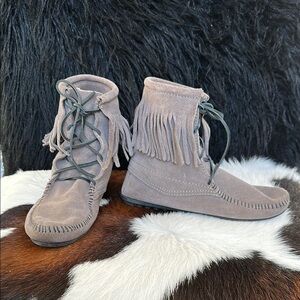 Women's Suede Fringe Moccasin Boots